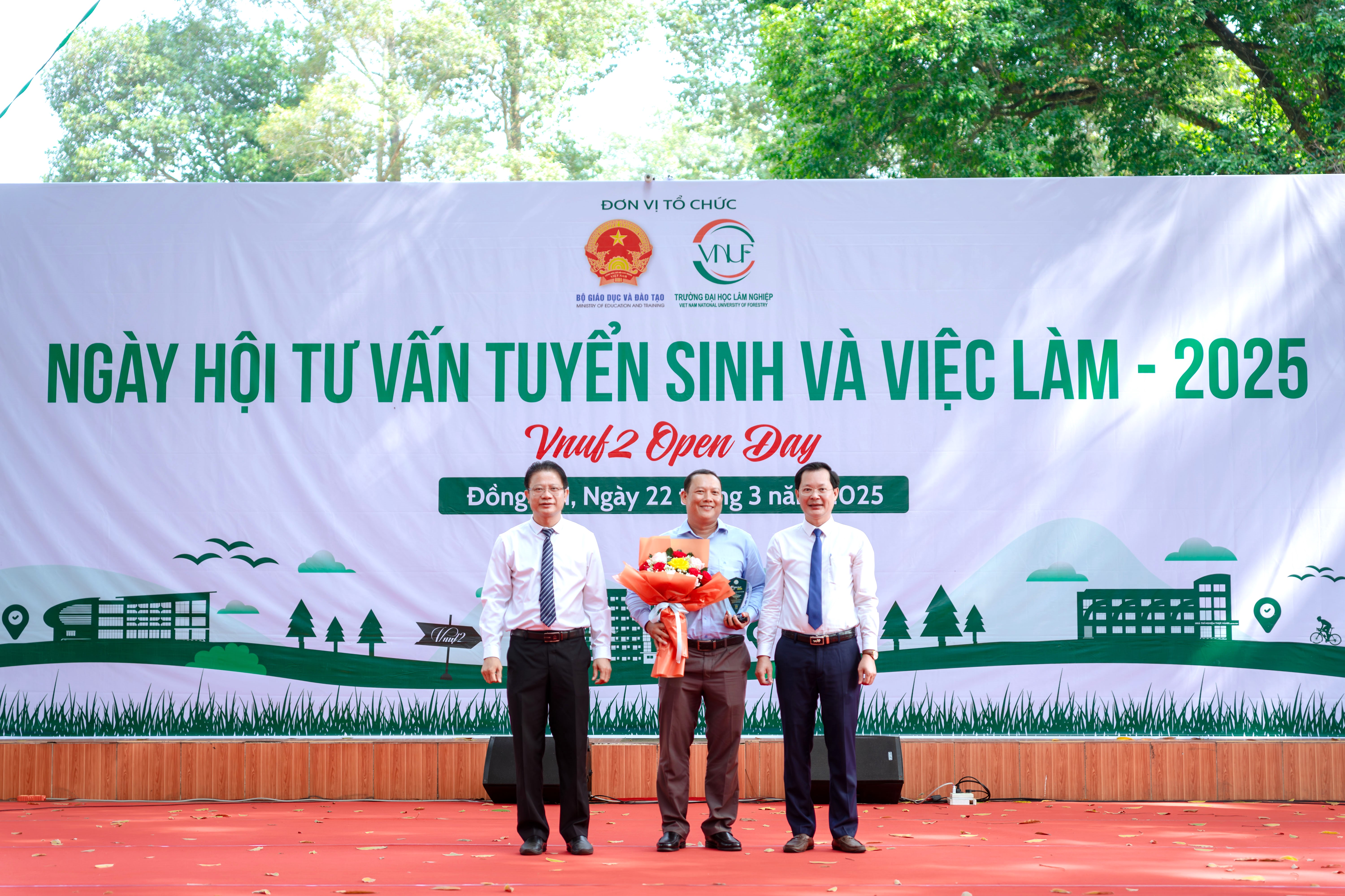 ngay-hoi-tuyen-sinh-–-viec-lam-vnuf2-open-day-2025-tai-phan-hieu-truong-dai-hoc-lam-nghiep-tinh-dong-nai